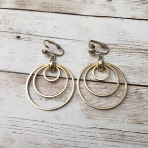 Vintage Sarah Coventry Clip On Earrings - Three Ring Gold Tone Dangle